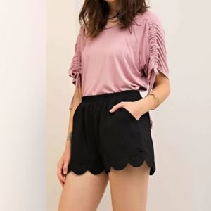 NEW Entro Black Scalloped Hem Shorts